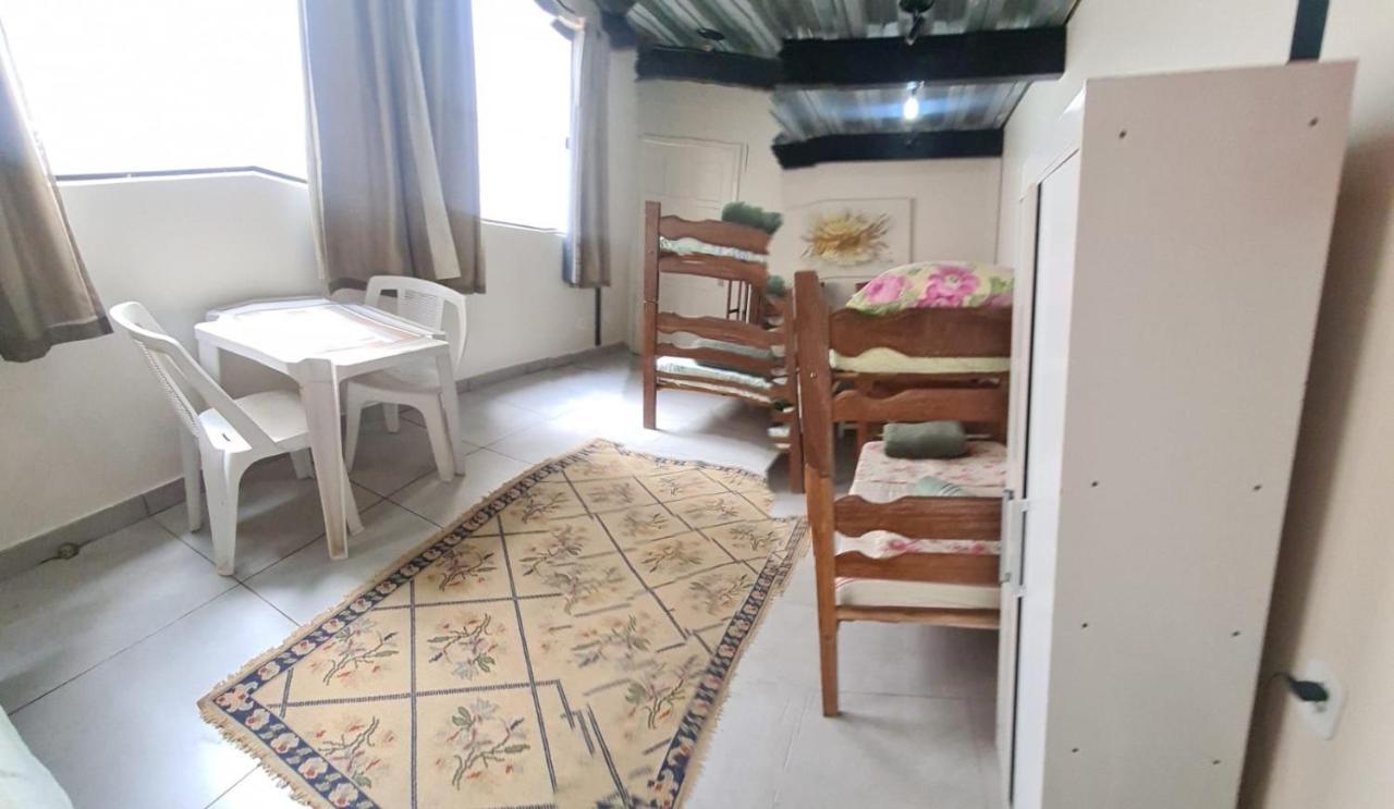 Rio Guesthouse - Um Quarteirao Da Praia De Copacabana 리오데자네이루 외부 사진